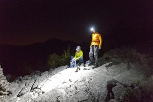 کوهپیمایی در شب