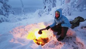 کمپ زدن در برف | عاشقان طبیعت ایران | نحوه چادر زدن در برف
