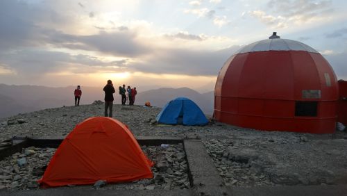 قله توچال بام تهران | عاشقان طبیعت ایران | صعود به قله توچال | تله‌کابین توچال | پیست اسکی توچال