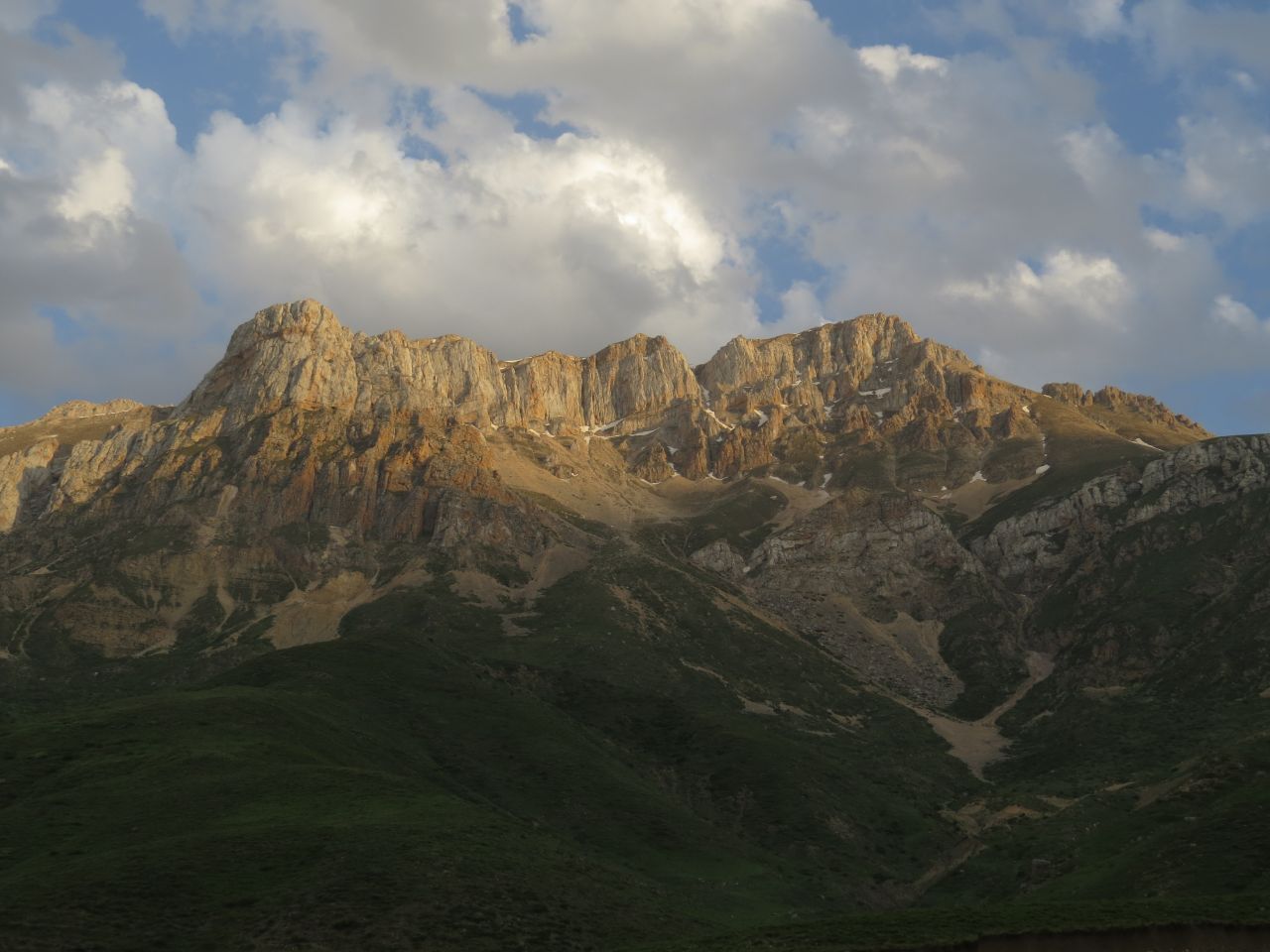 قله پرچنان | عاشقان طبیعت ایران | قله پرچنان بلندترین قله البرز شرقی