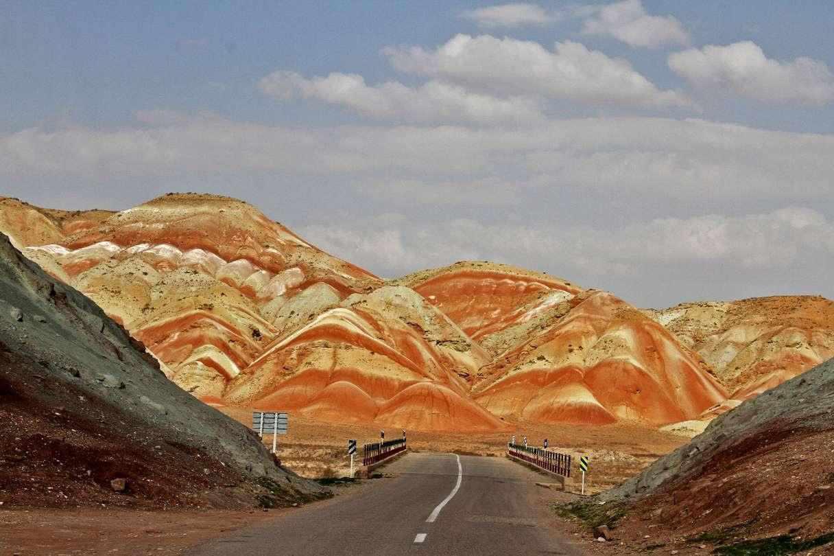 آلاداغلار | عاشقان طبیعت ایران | کوه‌های رنگین کمانی | آلا داغ لار